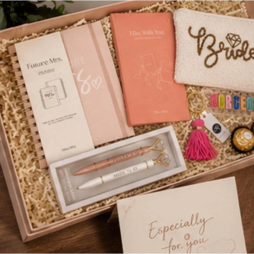 Bride Gift Box, Bridal Shower Gift, Engagement Gift for Bride, Wedding Gift Box,